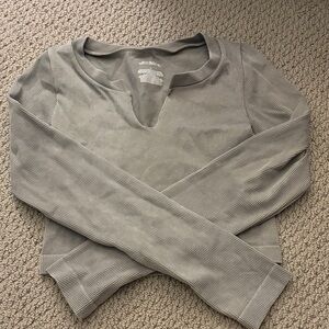 Wilde fable Gray Long Sleeve Ribbed Top